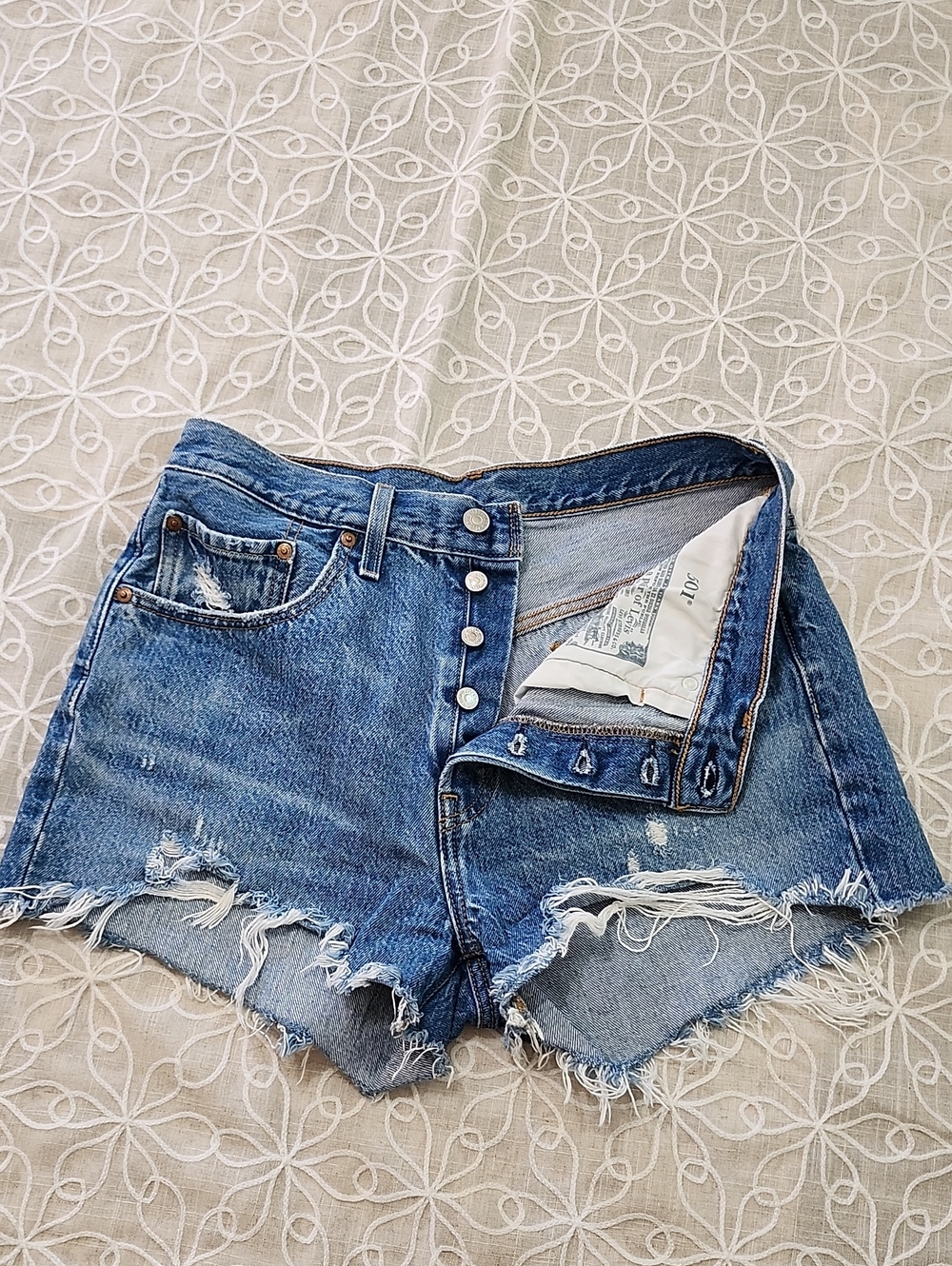 Levi's High Rise 501 Distressed Frayed Hem Denim Shorts - Levi's Premium - Picture 3 of 9